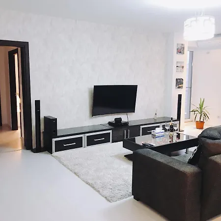 Apartment Garden View By Exclusive North Bucharest
